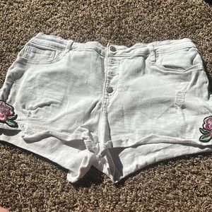 Shorts high rise with decal
